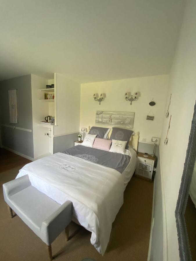Chambres d'hôtes La Grange d'Hélène Cholet Exterior foto